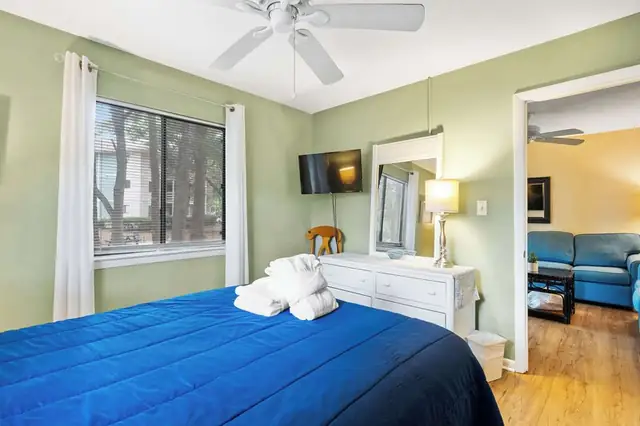 Bedroom at Fiddler’s Cove 11C